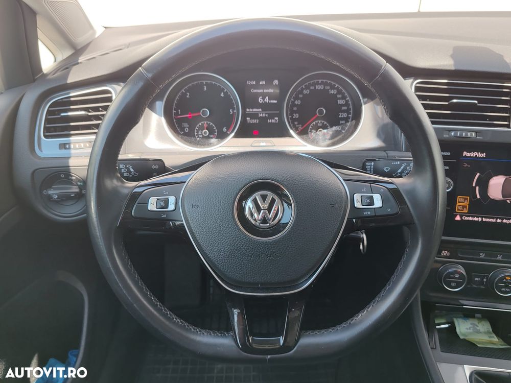 Volkswagen Golf - 9