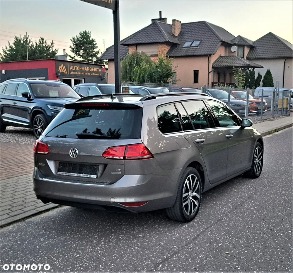 Volkswagen Golf 1.6 TDI DPF BlueMotion - 10