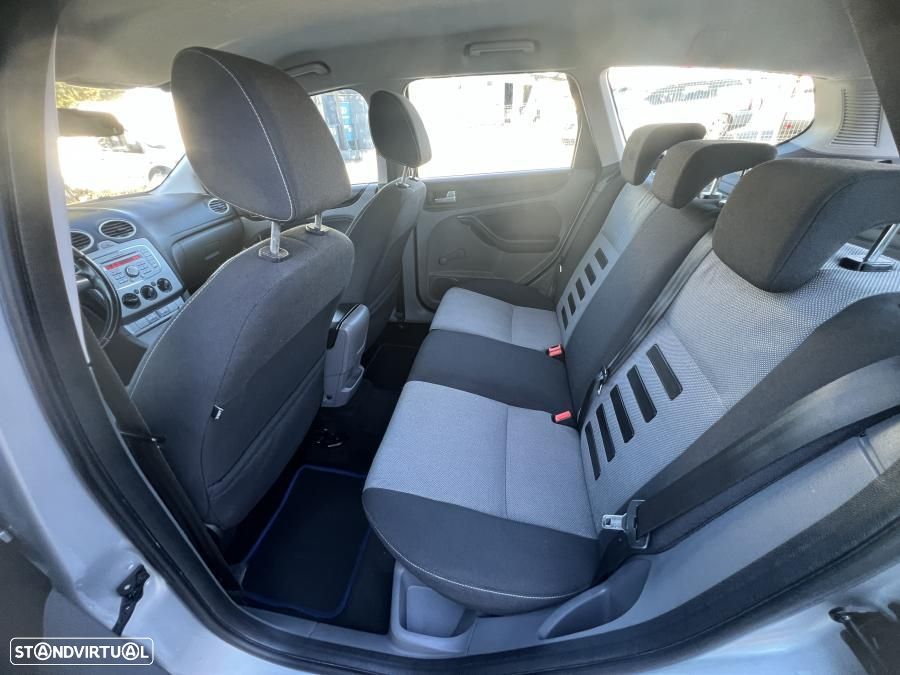 Ford Focus SW 1.6 TDCi Trend - 16
