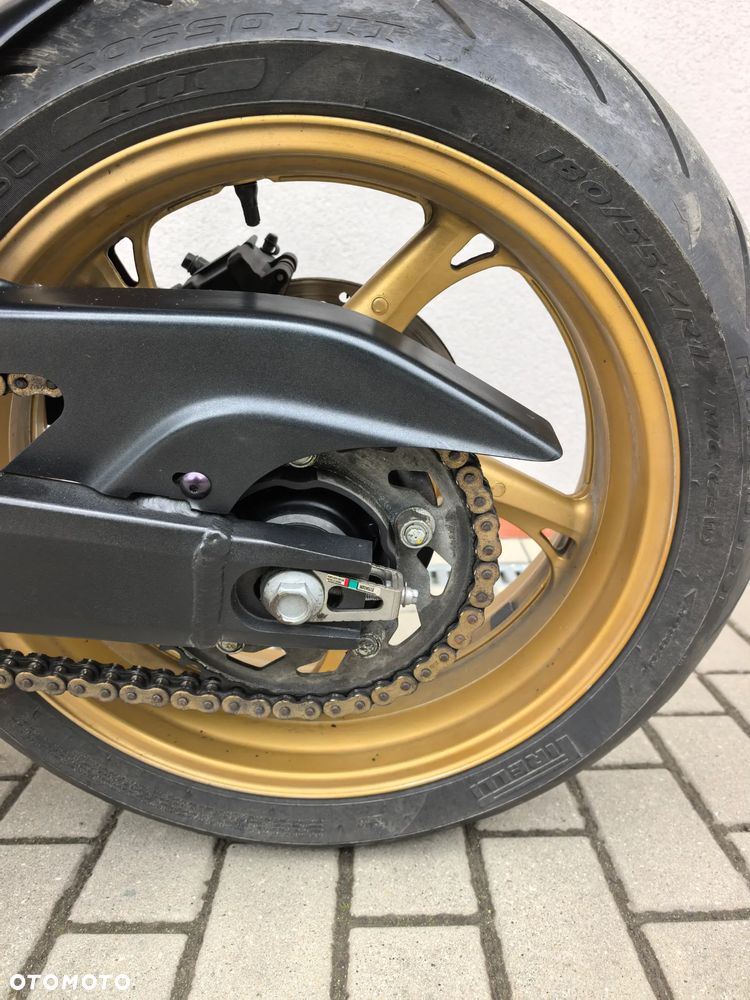 Honda Hornet - 8
