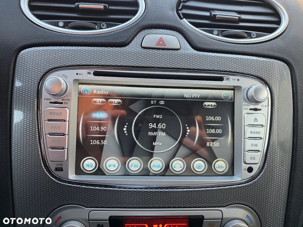 Ford Focus 2.0 16V Titanium - 19