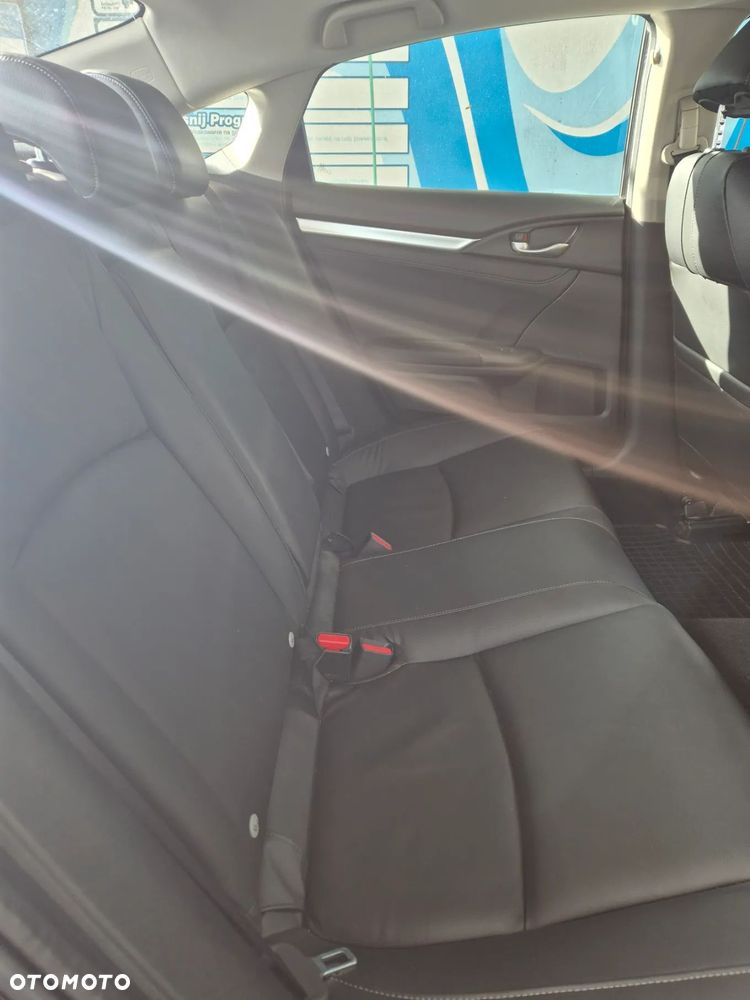 Honda Civic 1.5 T Executive CVT - 11