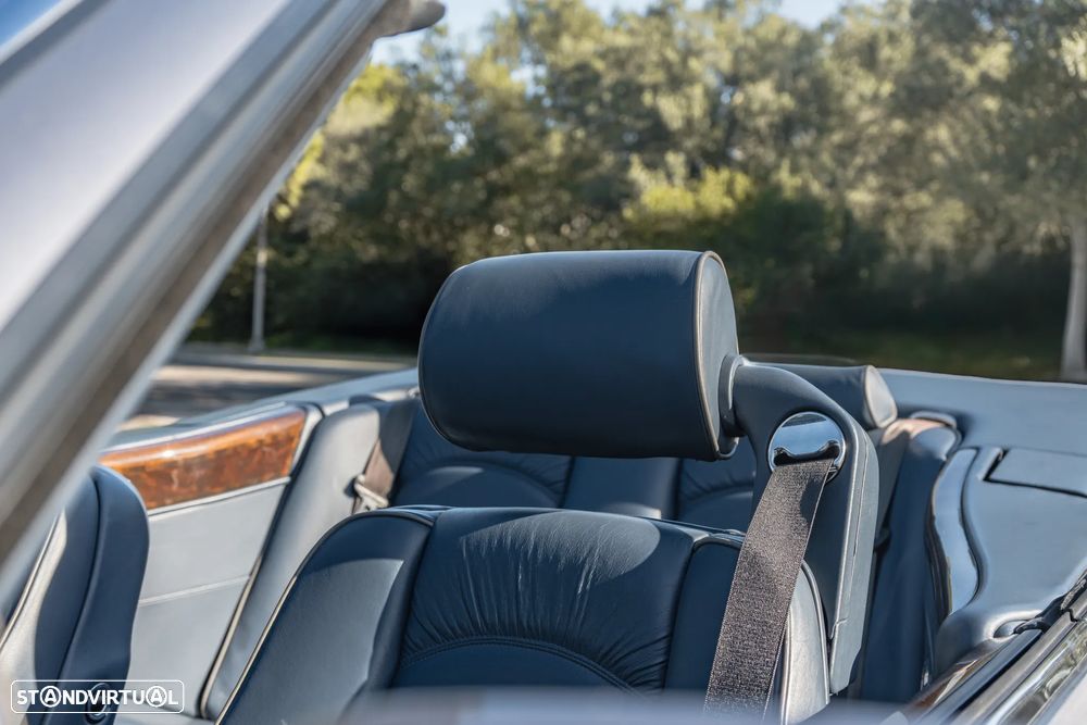 Bentley Azure Mulliner - 11