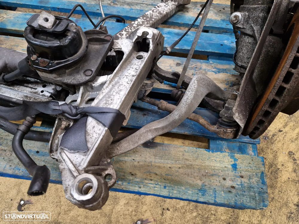 Charriot frontal usado BMW SERIE 7 E65 730D travagem amortecedores braços apoios motor - 3