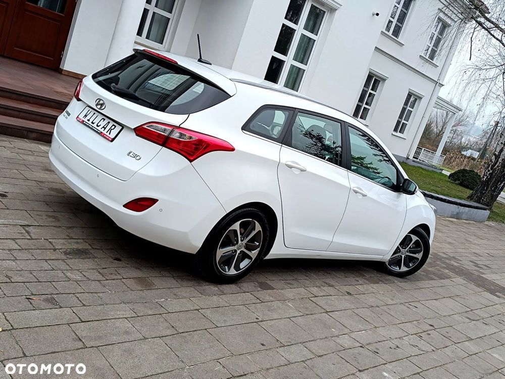 Hyundai i30 blue Kombi 1.6 GDi Style - 12