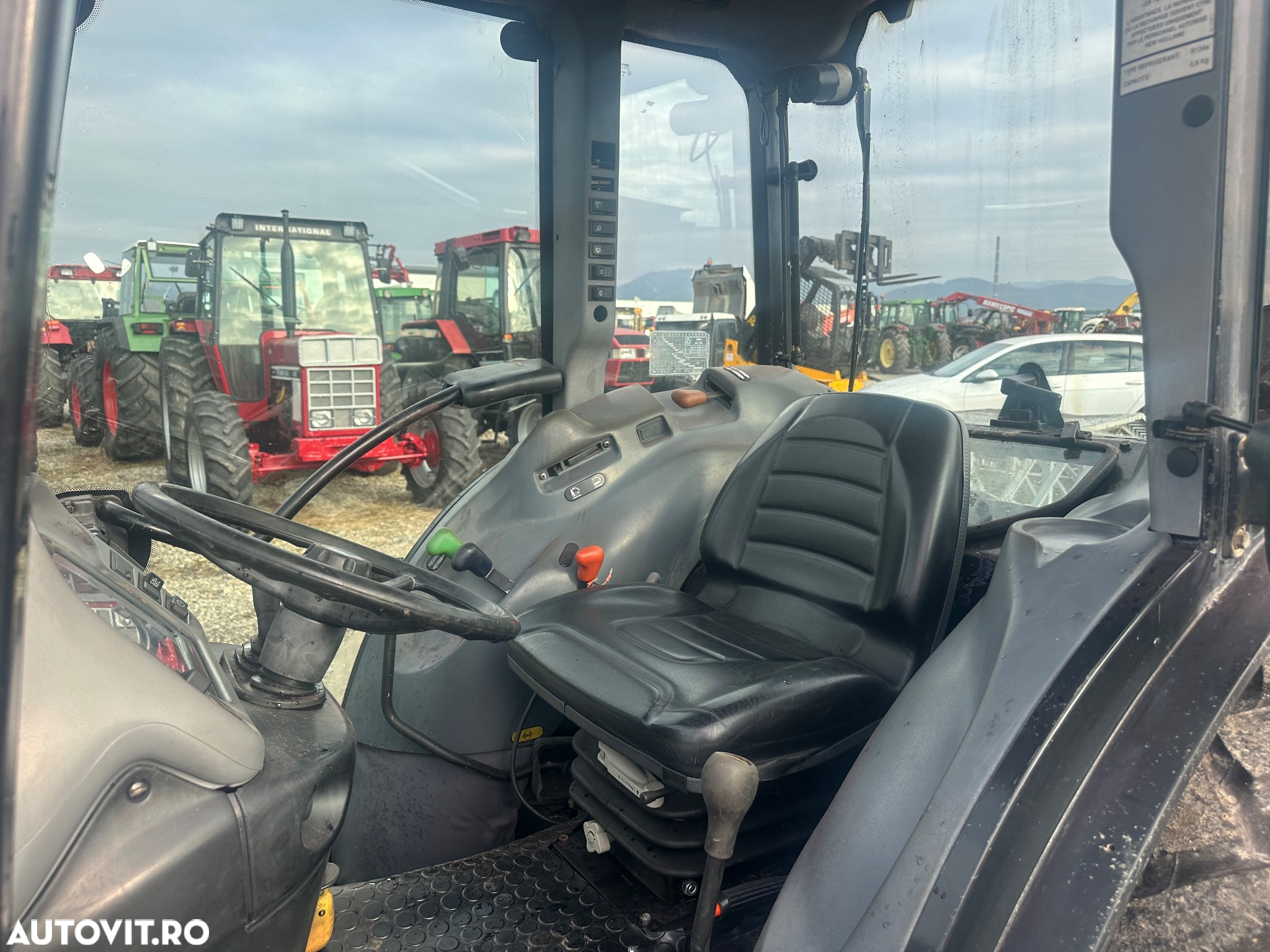 New Holland TN90F - 5