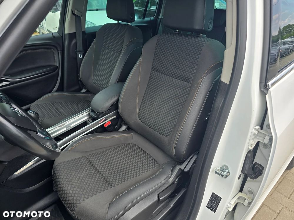 Opel Zafira - 12