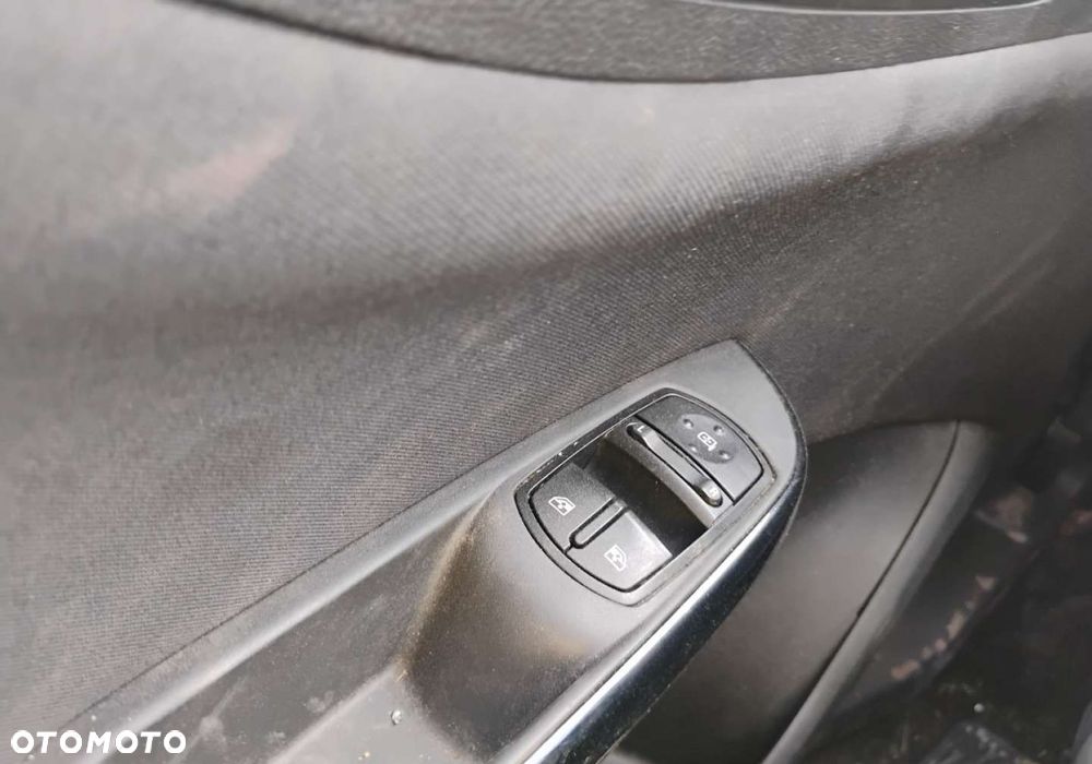 Opel Corsa - 11