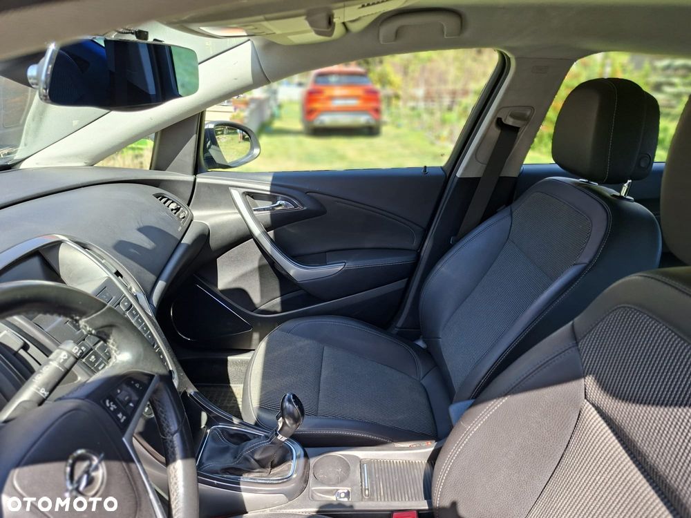 Opel Astra 1.4 Turbo - 4