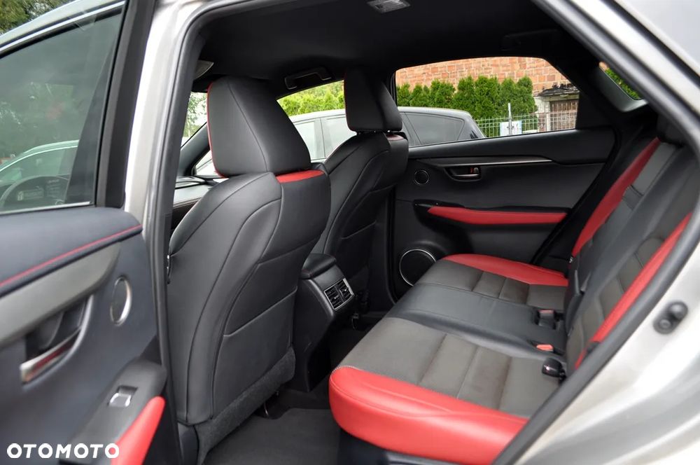 Lexus NX 300h F Sport Edition AWD - 29