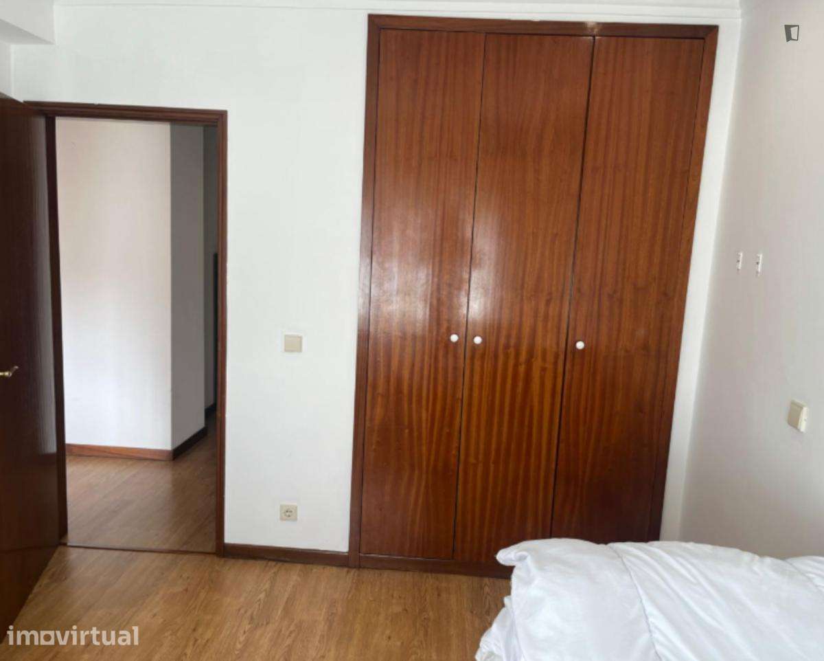 Quarto - localizado em Braga - Grande imagem: 2/8