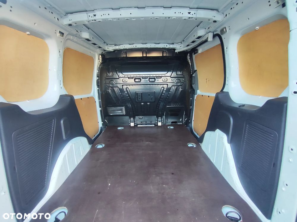 Ford Transit Connect - 17