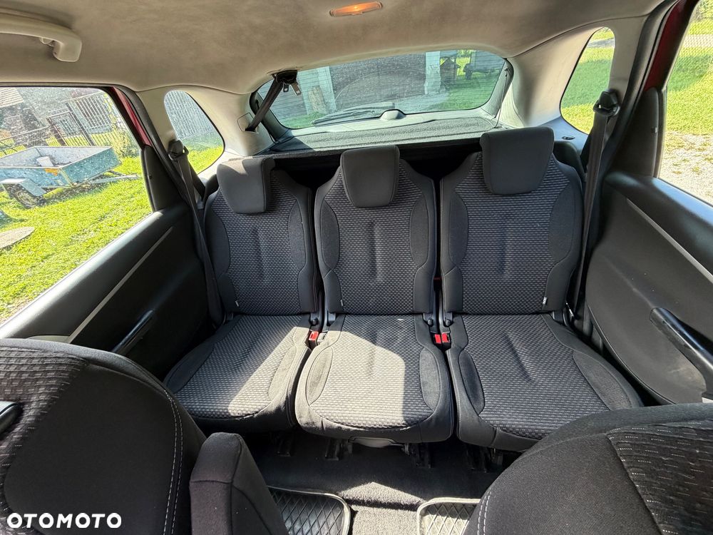 Citroën C4 Picasso 1.6 HDi X - 14