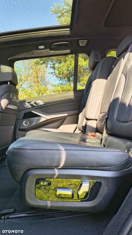 BMW X7 xDrive40d - 27