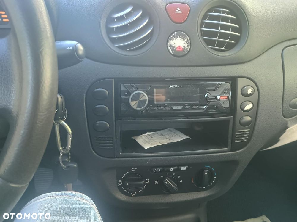 Citroën C3 1.4 HDi X - 8