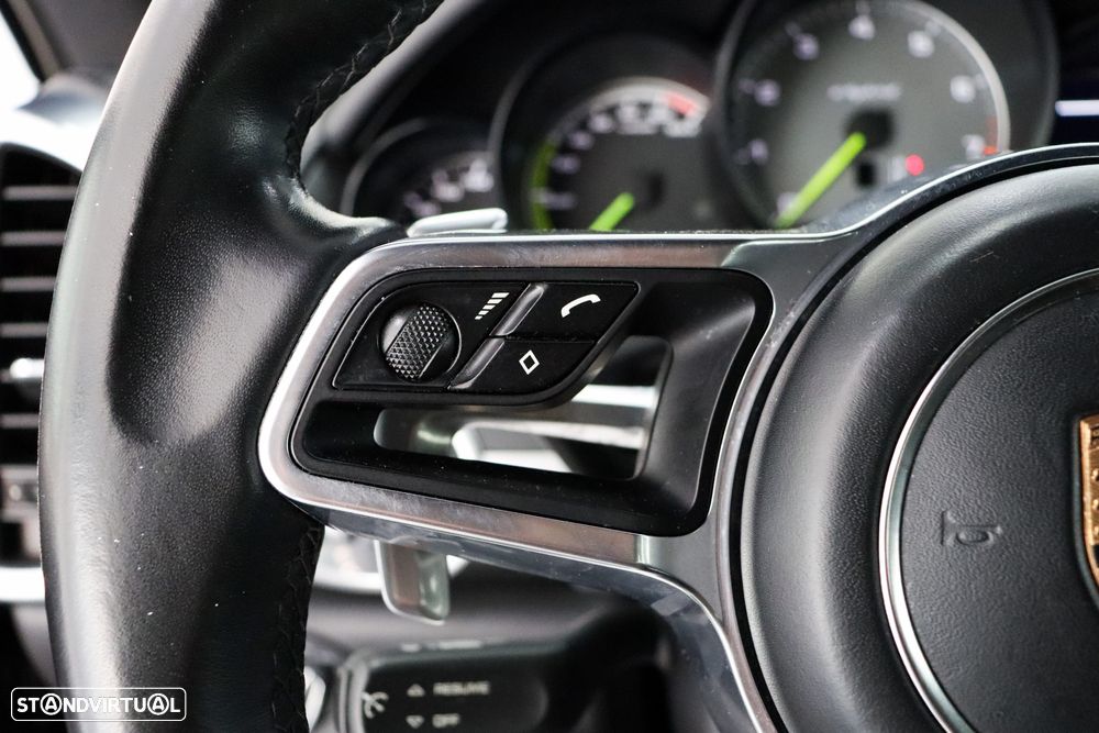 Porsche Cayenne - 17