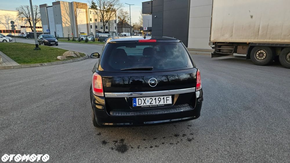Opel Astra 1.6 150 Jahre - 8