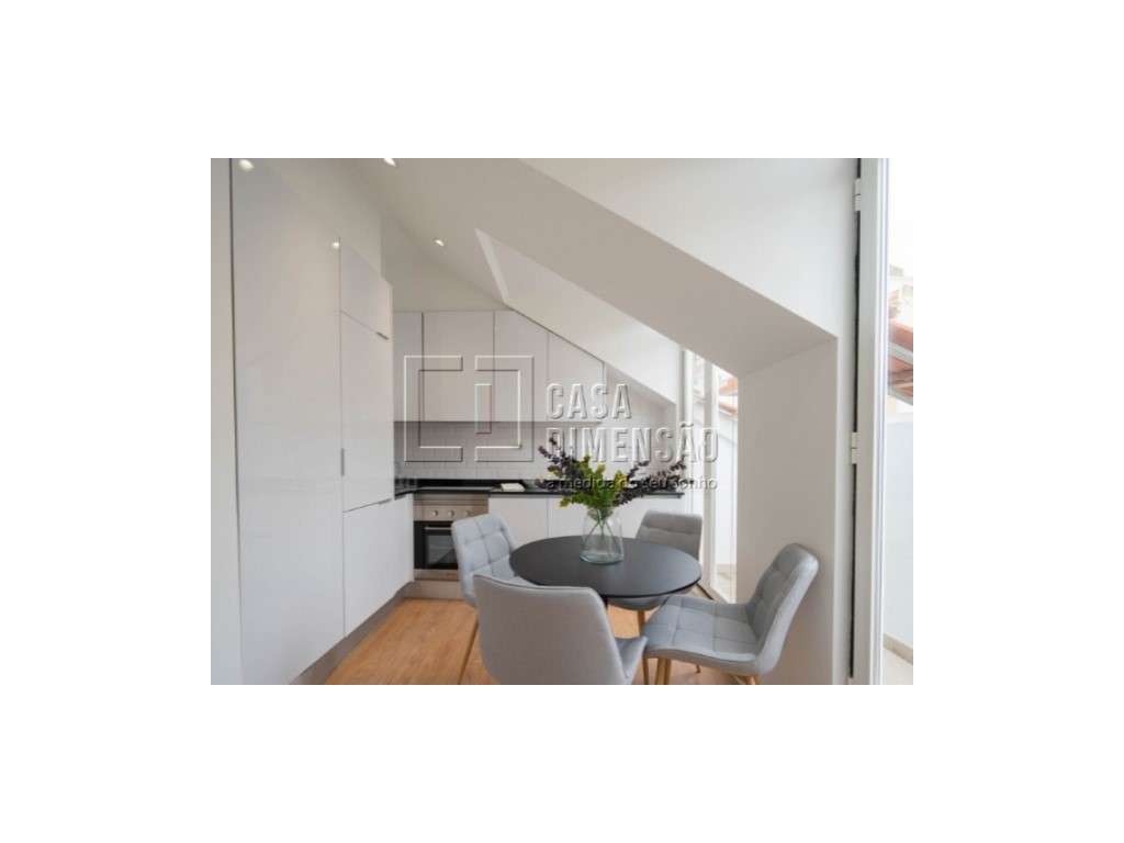Apartamento de tipologia T2 com 51 m2 totalmente renovado, mobilado... - Grande imagem: 5/24