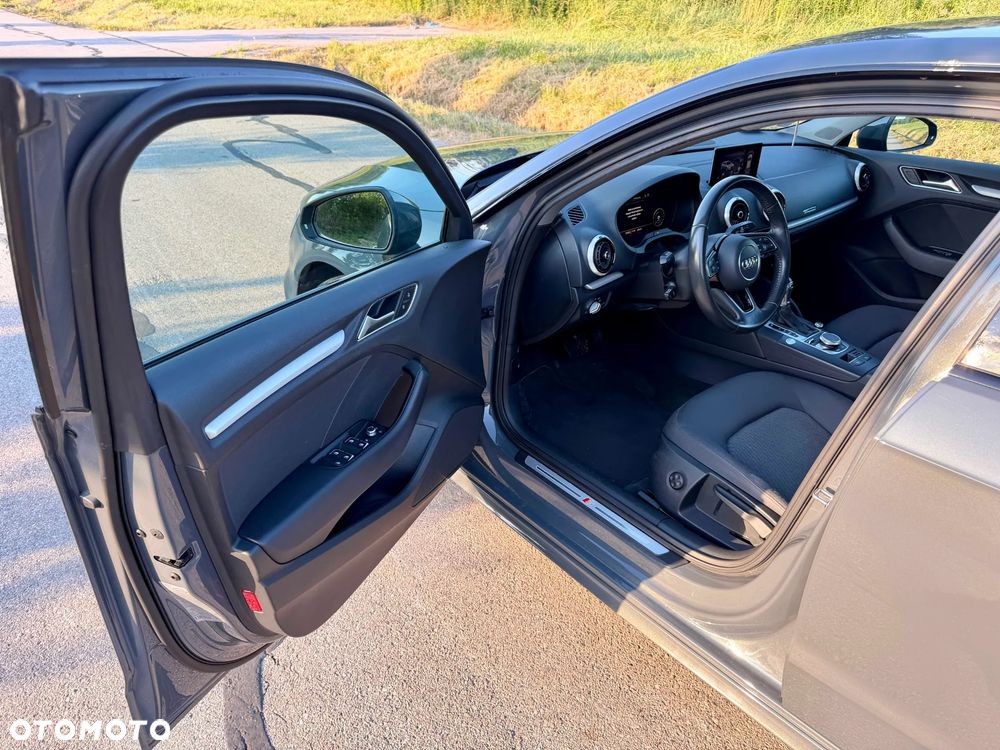 Audi A3 Sportback 35 TFSI S tronic - 17