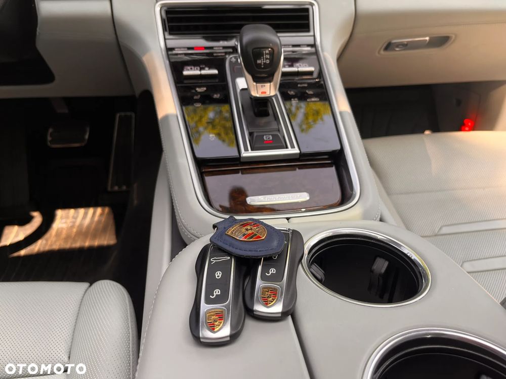 Porsche Panamera Turbo S - 31