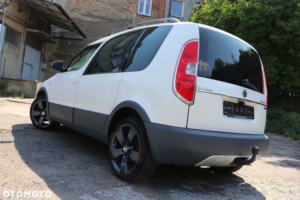 Skoda Roomster 1.6 TDI DPF Scout PLUS EDITION - 4