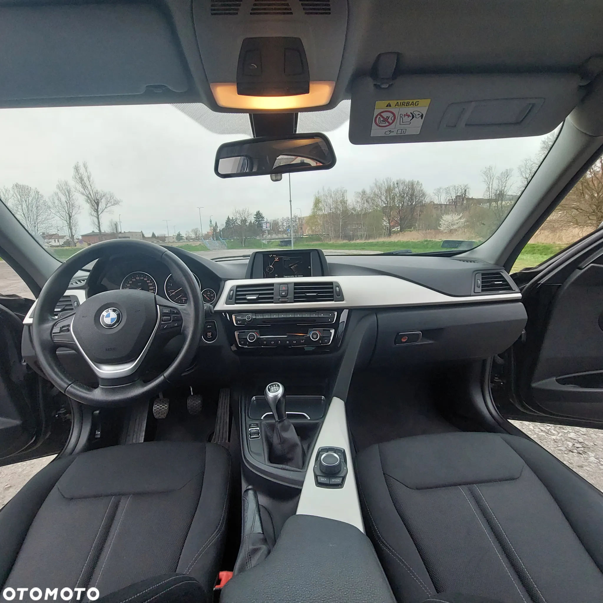 BMW Seria 3 318i Sport Line - 18