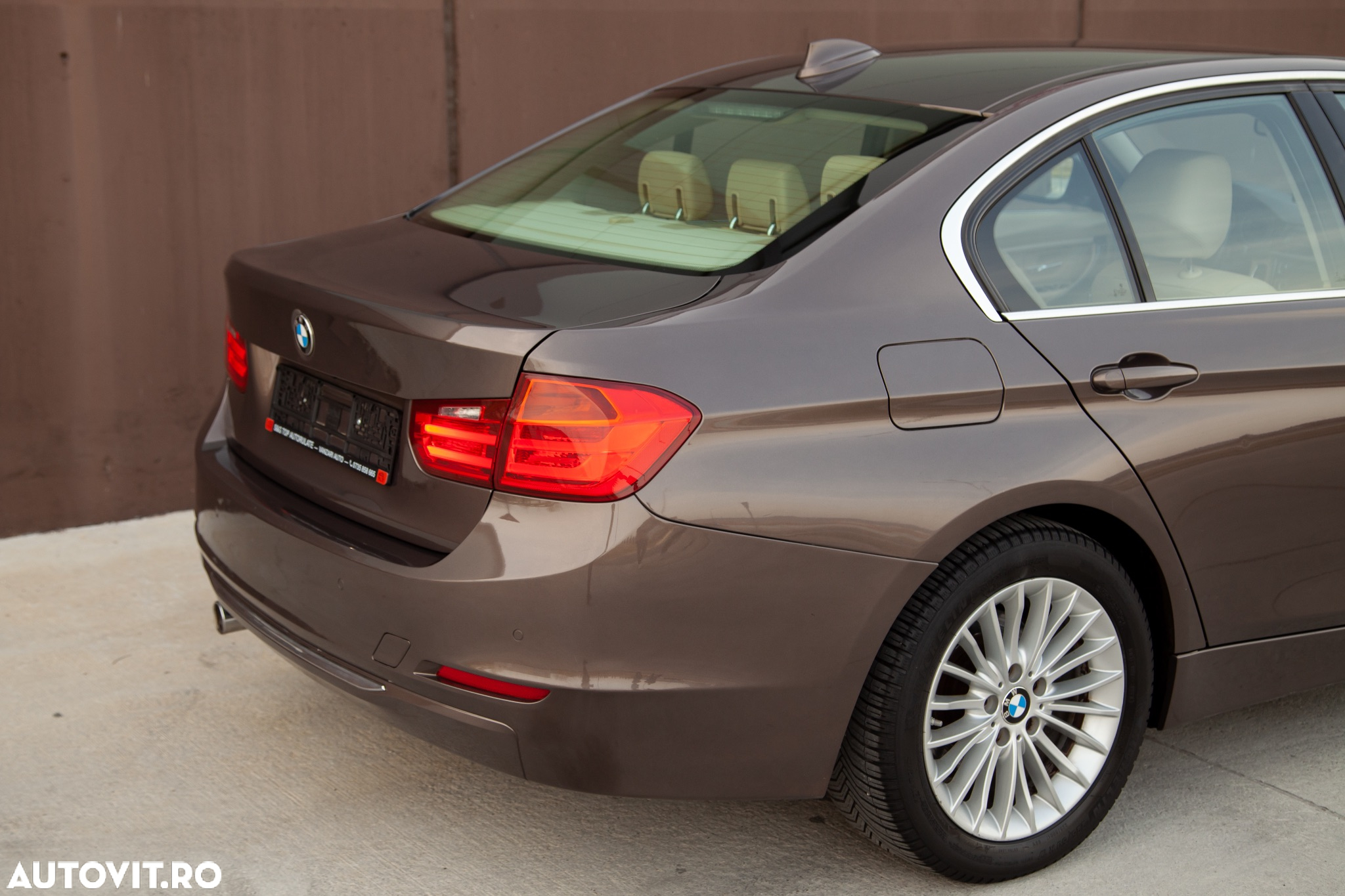 BMW Seria 3 320d Aut. Luxury Line - 15