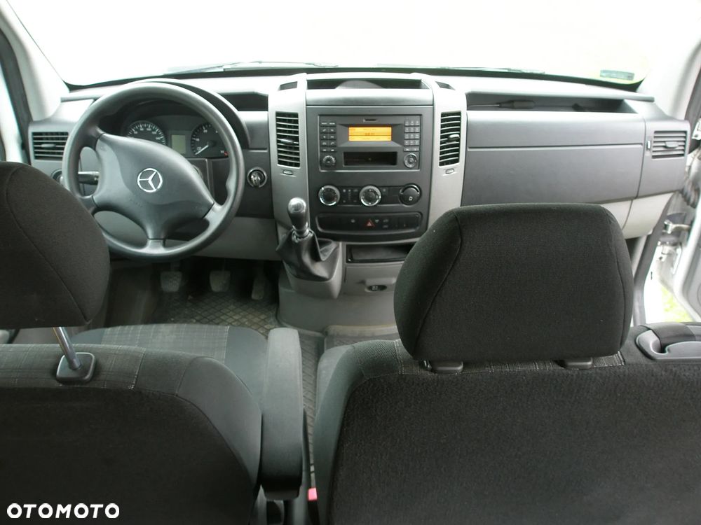 Mercedes-Benz Sprinter - 27