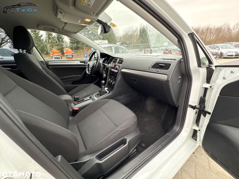 Volkswagen Golf 1.0 TSI Highline - 29