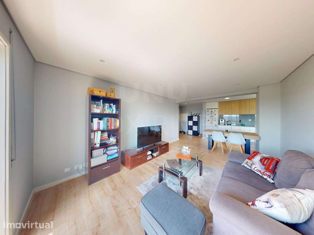 Apartamento T2 Renovado em Baguim do Monte - Grande imagem: 2/17