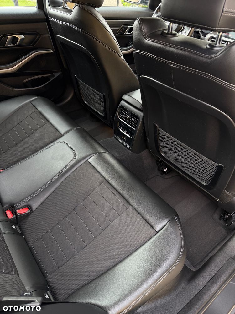 BMW Seria 3 - 23
