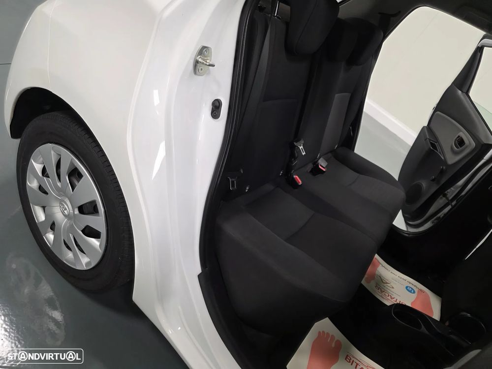 Toyota Yaris 1.4 D-4D ACtive+AC - 33