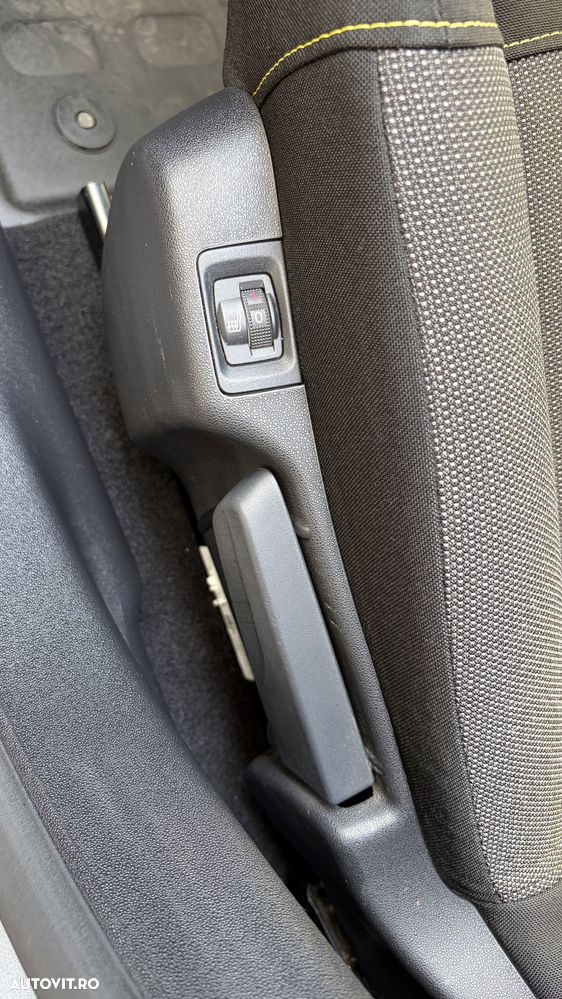 Citroën C3 1.2 PureTech S&S EAT6 Shine - 10