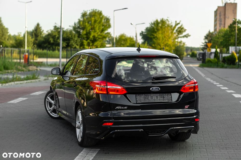 Ford Focus - 13