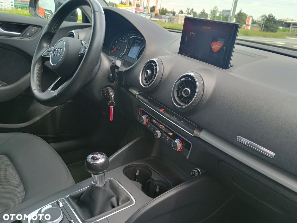 Audi A3 Sportback 30 TFSI - 17