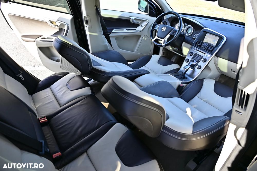 Volvo XC 60 D5 AWD Aut. Summum - 8