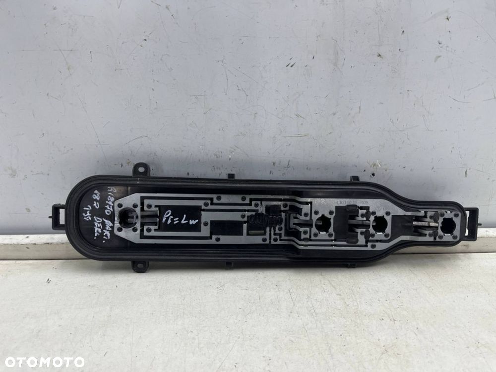 Wkład lampy Citroen Berlingo Partner Proace City Combo E 18r- prawa lewa tylna listwa oprawa żarówek - 7