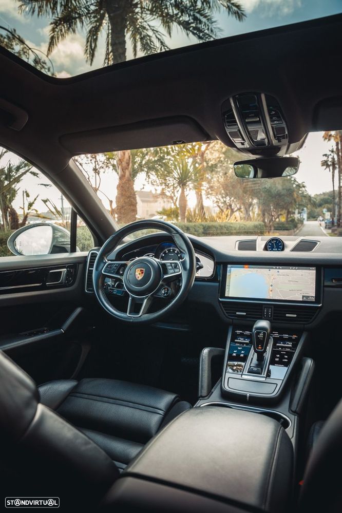 Porsche Cayenne Coupé E-Hybrid Platinum Edition - 26