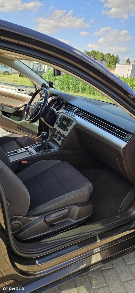 Volkswagen Passat 2.0 TDI BMT Comfortline - 13