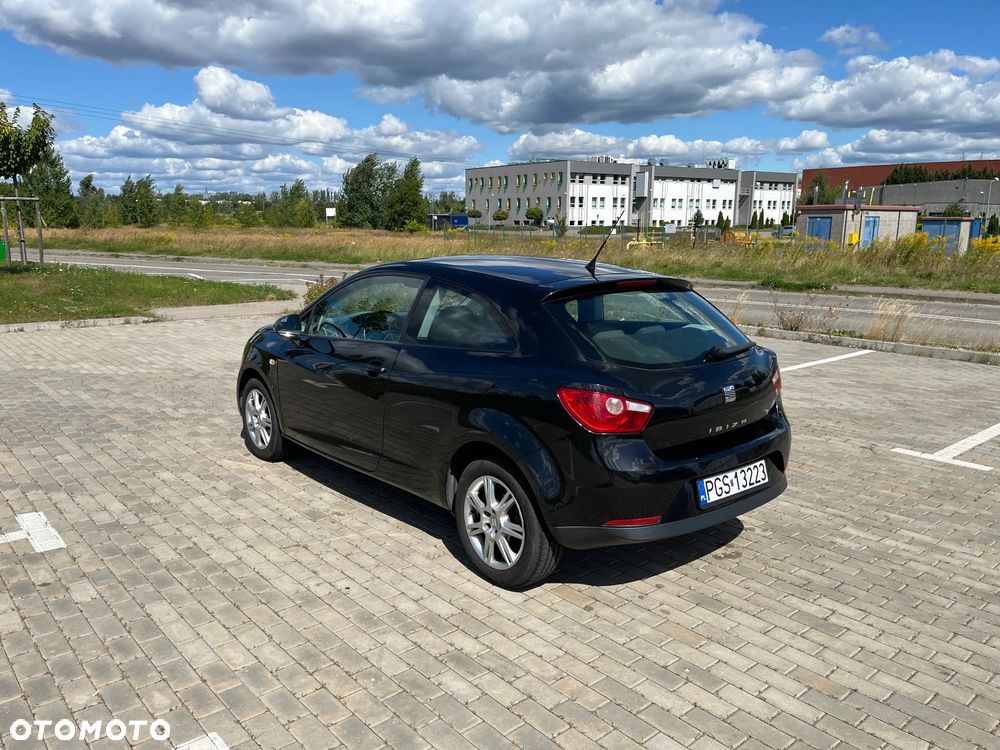 Seat Ibiza SC 1.4 16V Style - 4