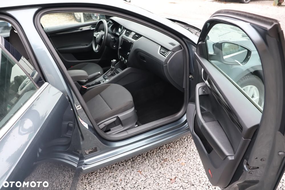 Skoda Octavia 1.5 TSI ACT DSG Tour - 13
