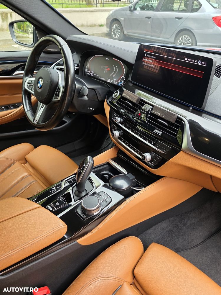 BMW Seria 5 530e Aut. M Sport Edition - 16