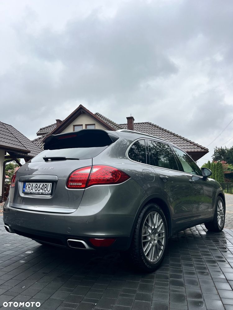 Porsche Cayenne - 6