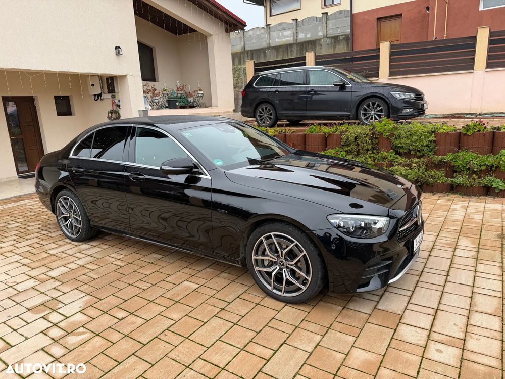 Mercedes-Benz E 300 de Aut. - 4