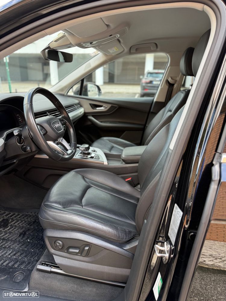 Audi Q7 3.0 TDI quattro S-line Tiptronic 7L - 9