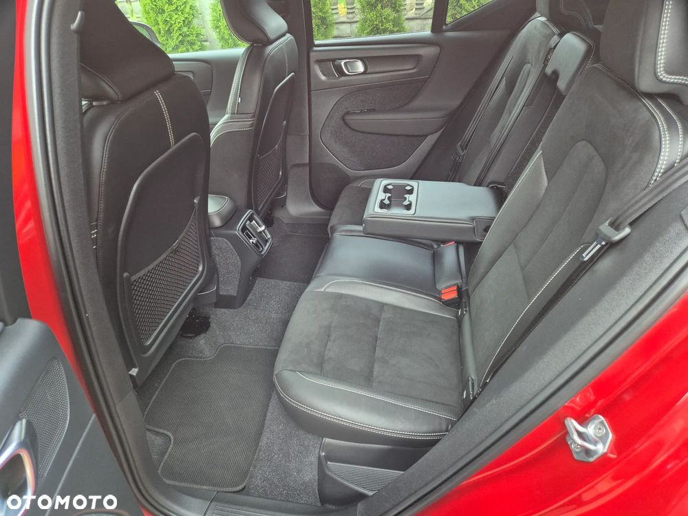 Volvo XC 40 D3 SCR R-Design - 12