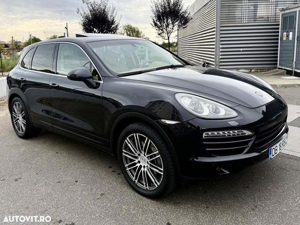 Porsche Cayenne 3.0 L V6 - 8