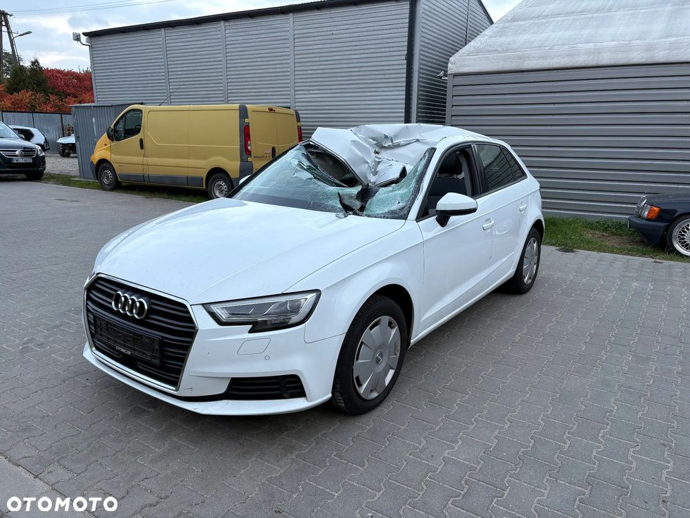 Audi A3 Sportback 1.0 TFSI S tronic - 3