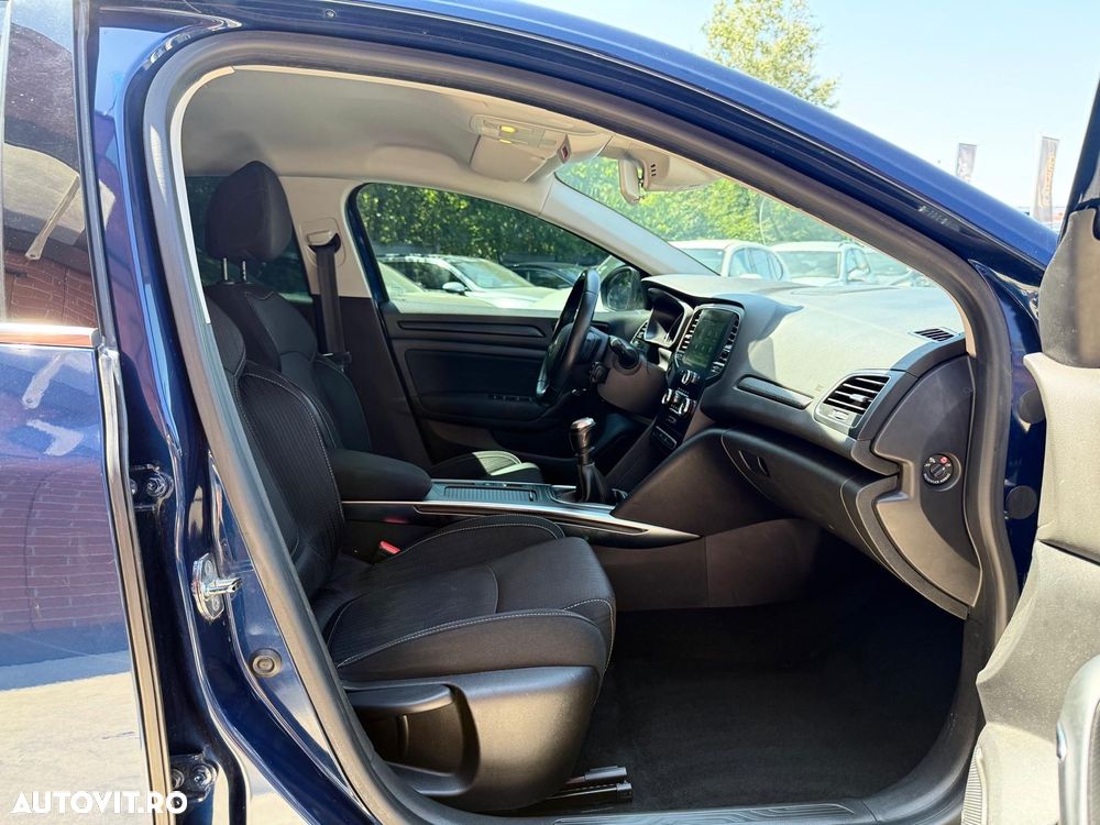 Renault Megane ENERGY TCe 100 LIMITED - 17