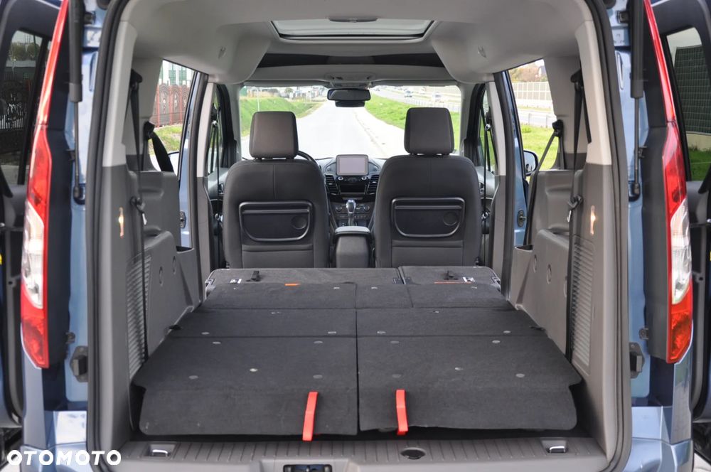 Ford Tourneo Connect Grand - 27